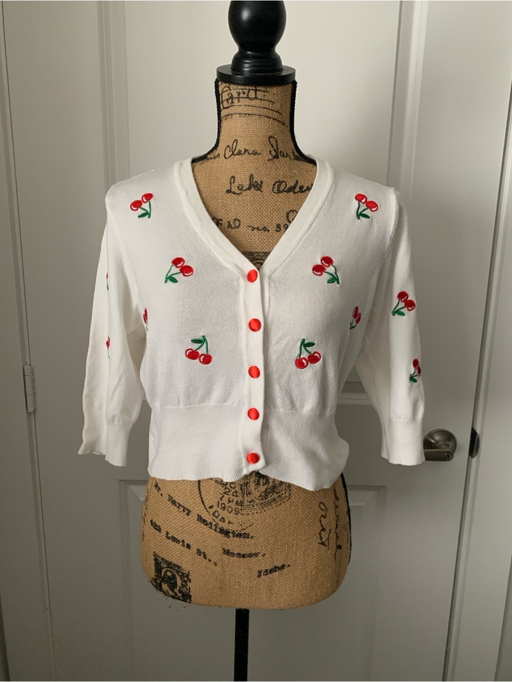 Belle Poque Cherry Cropped White Cardigan Size M